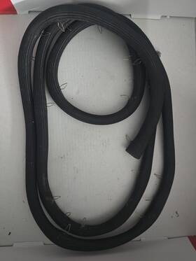 755053 Bosch Oem Seal Door With Retaining Clips
