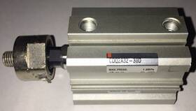 Cdq2a32-30d Smc Compact Cylinder 32mm Bore 30mm Stroke