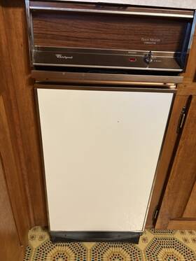 Sfc800002 Whirlpool Trash Compactor White Brown