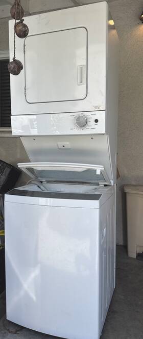 Wet4024hw Whirlpool Electric Stacked Laundry Center 1.6-cu Ft Wash 3.4-cu Dry