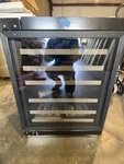 Thermador T24UW800LP 24"UNDERCOUNTER Wine Reserve. Fixed Price $1999.00.