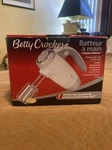 Betty Crocker 7-SPEED White Hand Mixer With Beater Attachments. Fixed Price $13.90.