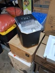 Silonn 2 Liters Countertop Ice Maker - Black. Fixed Price $85.99.