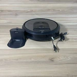 Irobot Roomba I8 RVB-Y2 Vacuum Cleaner Black Cordless Wi-fi Self-emptying. Fixed Price $159.99.