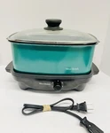 West Bend 3.5 Cooker 84915G Green. Fixed Price $29.99.