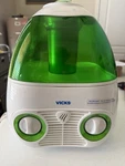 Vicks Green Cool Mist Humidifier V3700G-V. Fixed Price $22.88.