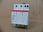 Abb E933N/32 Fuse Holder 32A Finger Safe. Fixed Price $24.99.