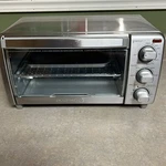 Black & Decker TO1745SSG 4-SLICE Natural Convection Toaster Oven Bake Broil Warm. Fixed Price $25.00.
