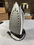 Continental Steam Iron CE23111 (HD-128). Fixed Price $9.90.